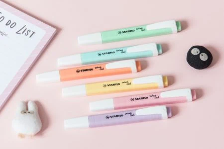 pastelowe zakreślacze stabilo swing cool