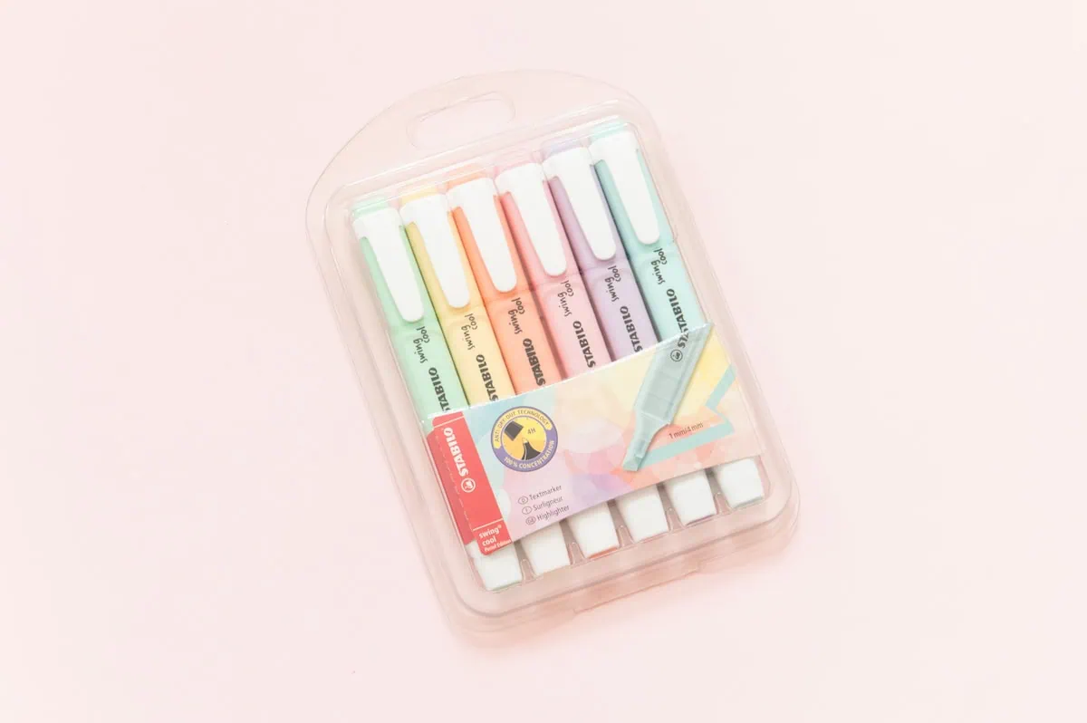 pastelowe zakreślacze stabilo swing cool