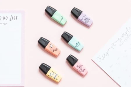 małe zakreślacze stabilo pastelowe