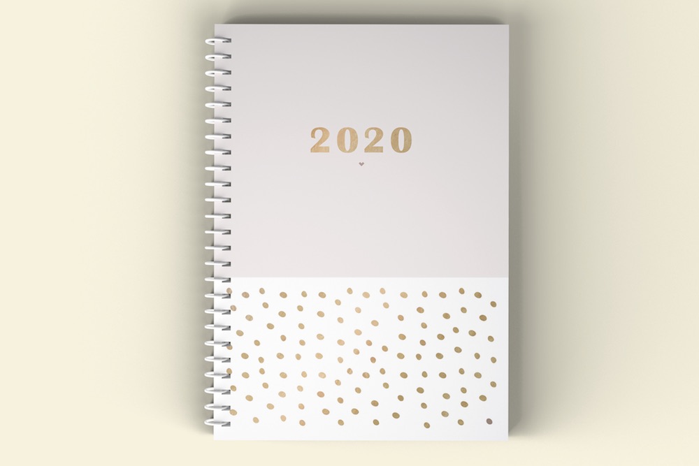 A5 okladka 2020 Zlote Kropki outline 2mm mockup