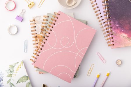 Okładka planera niedatowanego Różowe Love