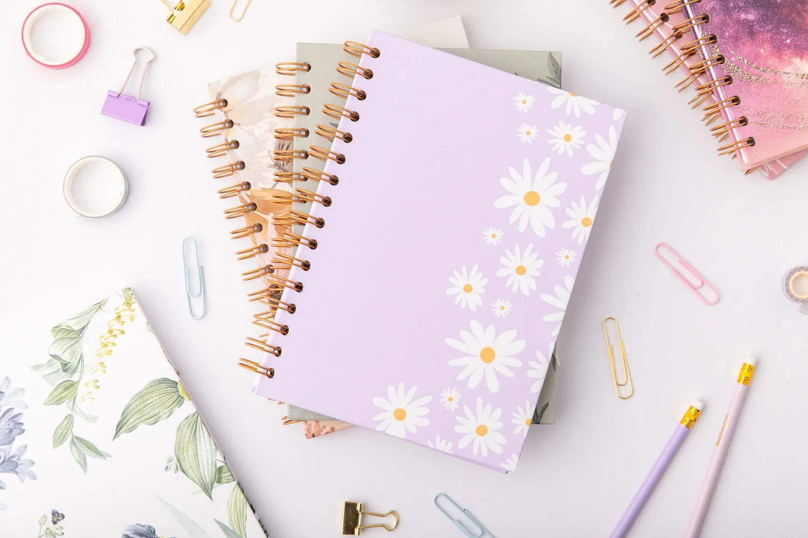 Okładka planera niedatowanego Stokrotki