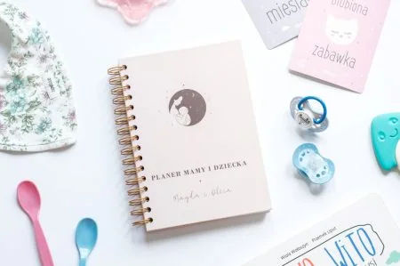 planer mamy i dziecka flatlay 4