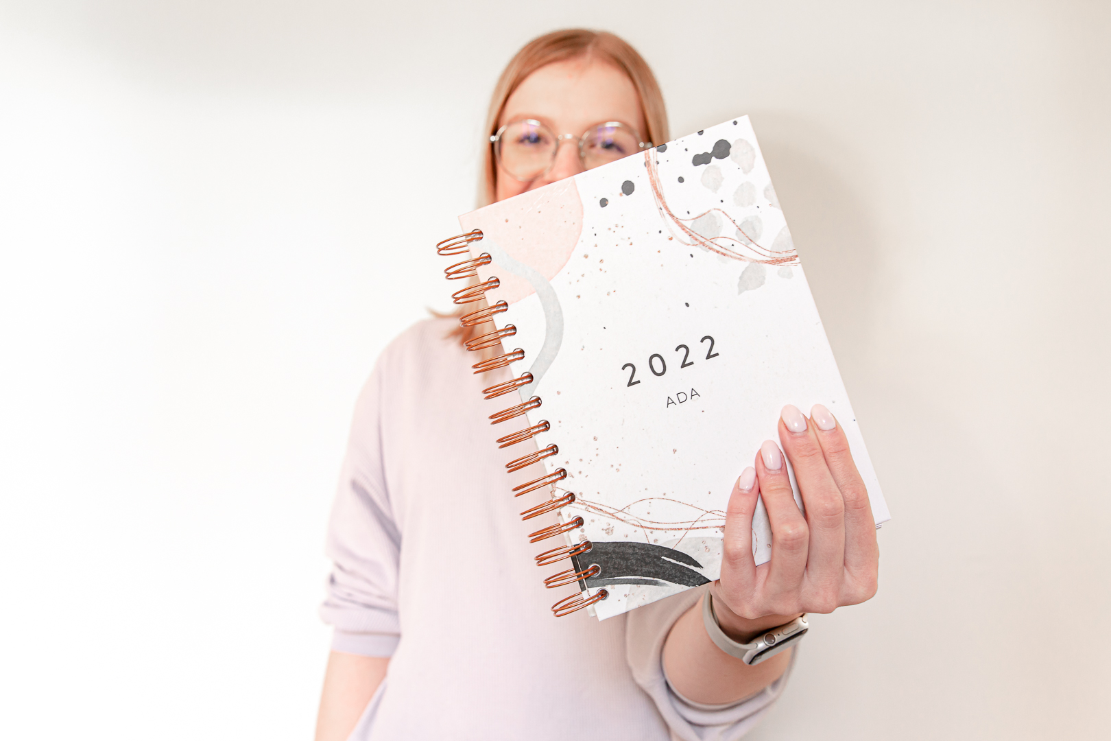 Personalizowany Planer OgarniamSię 2022 Watercolour z personalizacją Ada 2