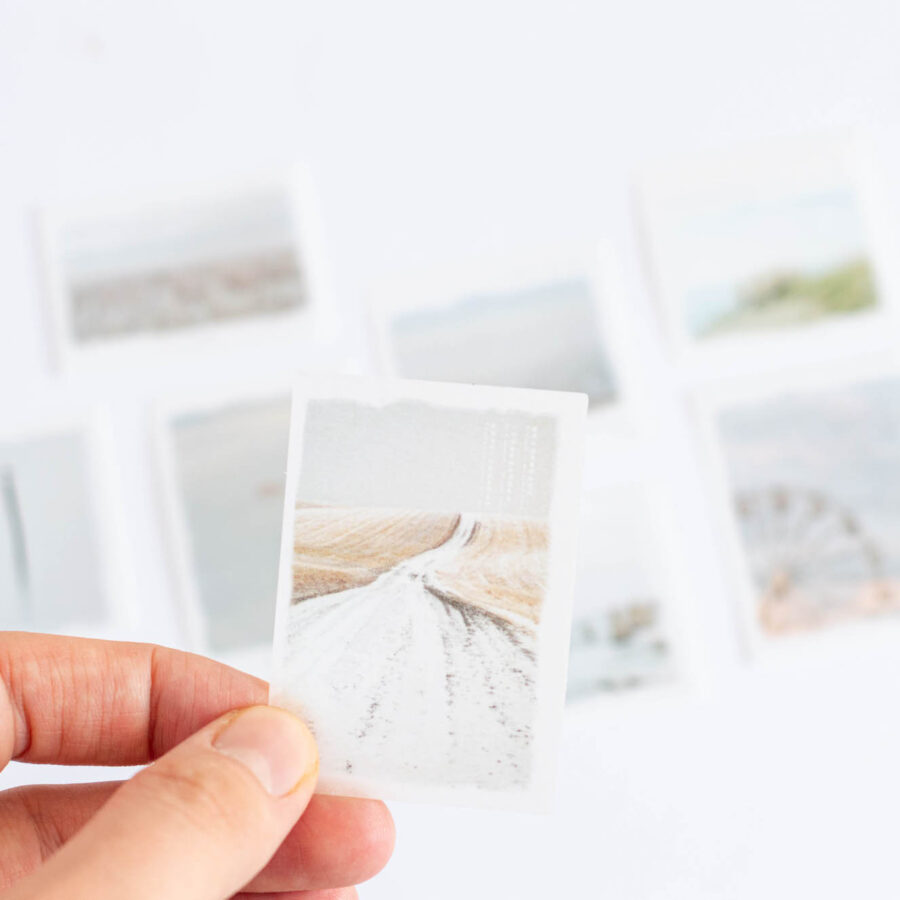 Naklejki w stylu vintage - wakacje nad jeziorem - w ręce