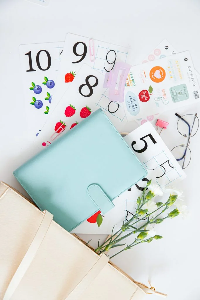 Organizer dla nauczyciela - niebieska okładka z akcesoriami