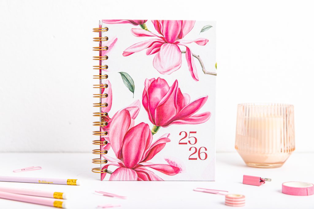 Personalizowany planer nauczyciela 2025/26, Kwiat magnolii