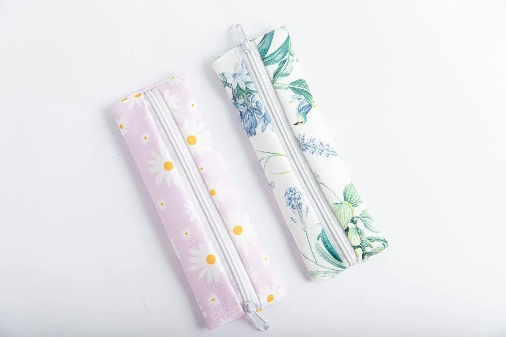 Mały piórnik na długopisy