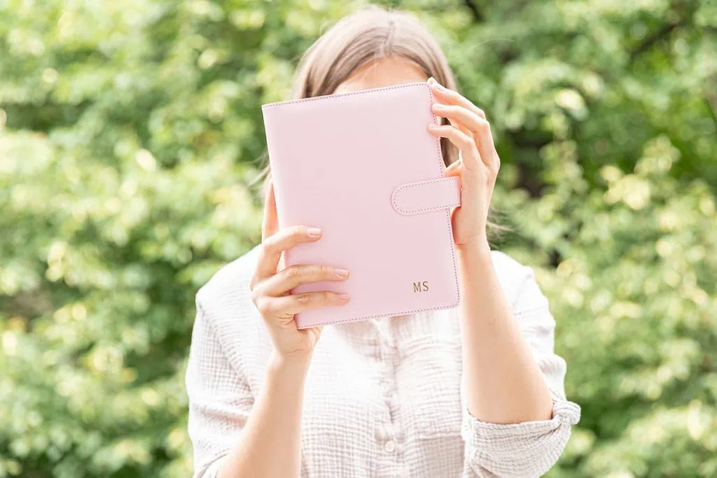 Personalizowana okładka na organizer, pudrowy róż