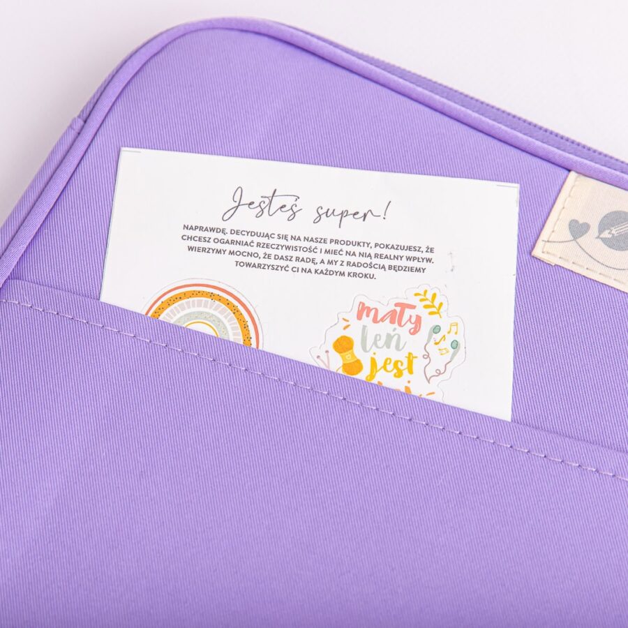 Etui na tablet - dodatkowa kieszeń