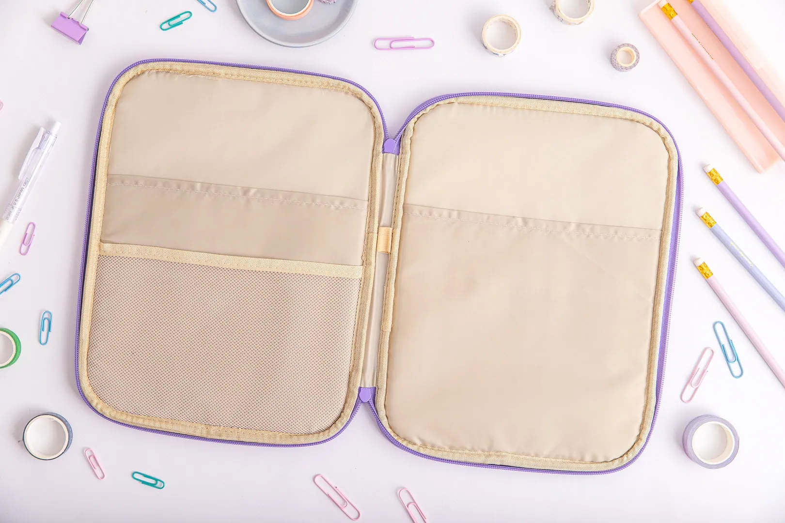 Etui na ipada wnętrze pokrowca