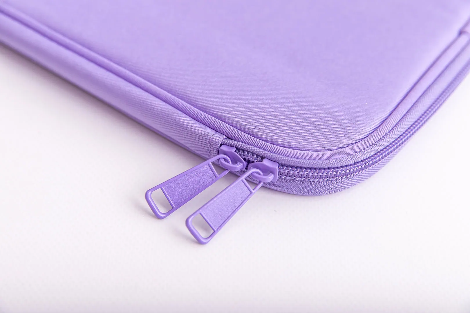 Pokrowiec na tablet kolor fioletowy