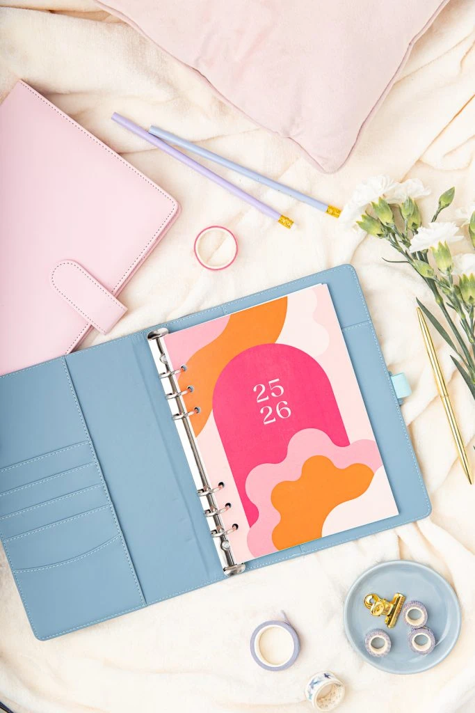 Organizer ze strona tytułową Różowa Zorza