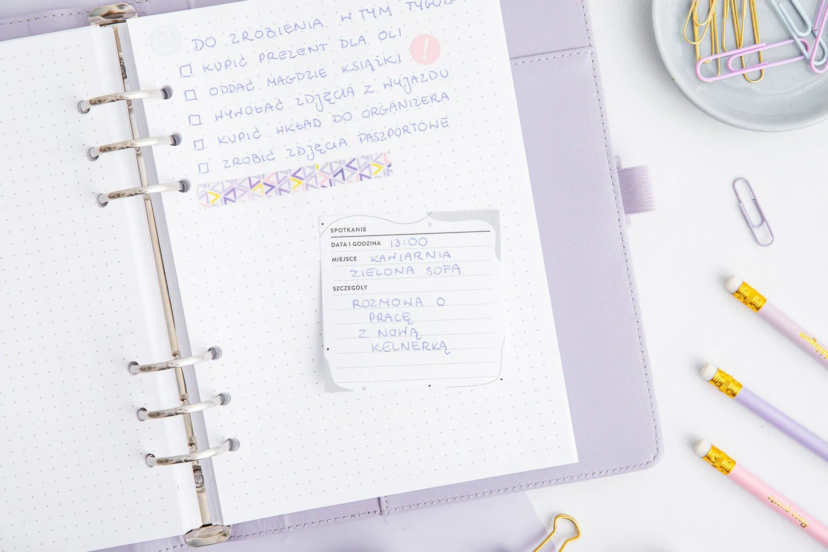 Karteczka samoprzylepna do zapisywania spotkań