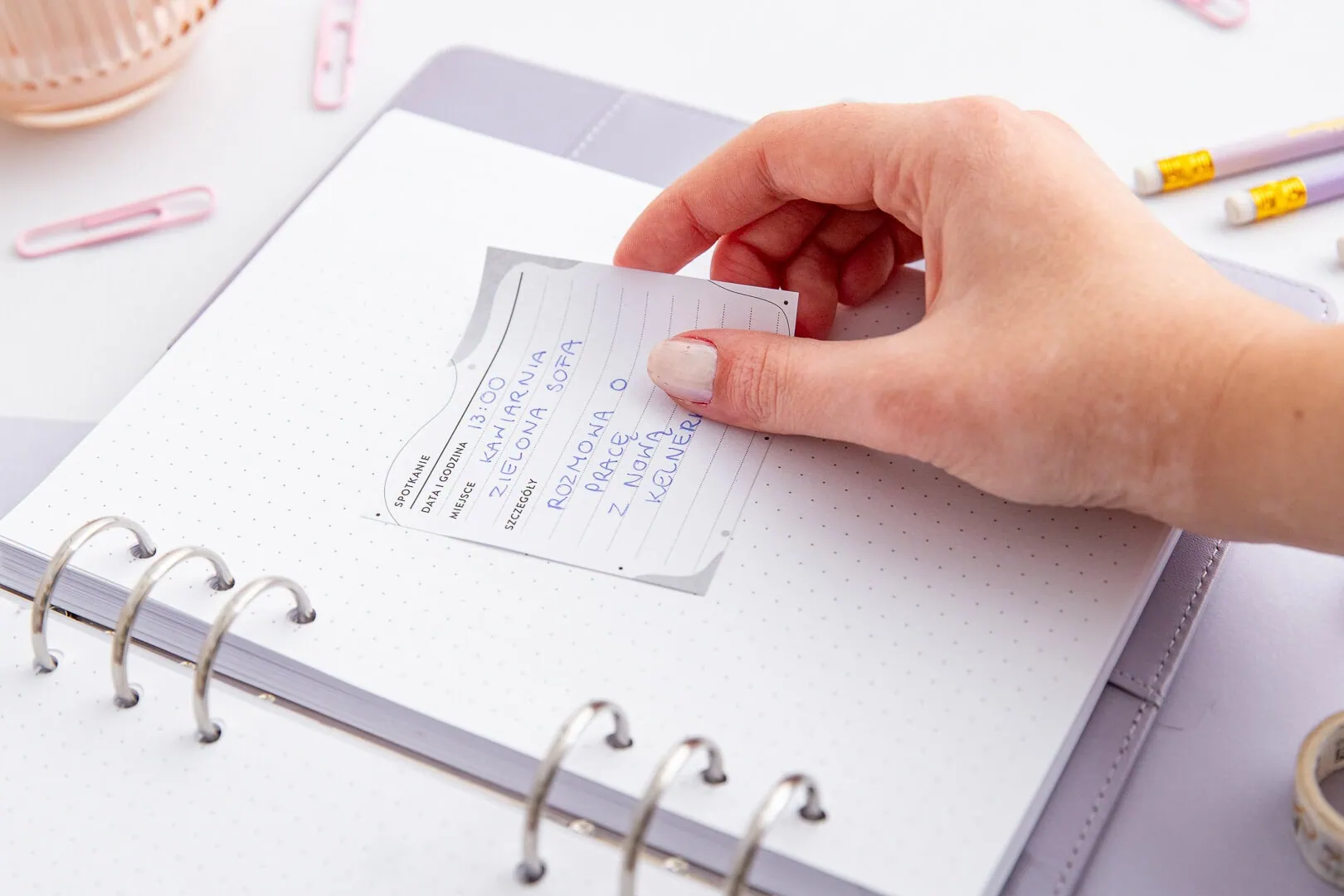 Karteczka samoprzylepna z miejscem na notatki ze spotkania (2)