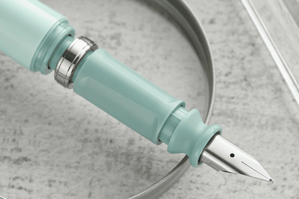 Pióro Sailor TUZU Adjust zbliżenie na stalówkę