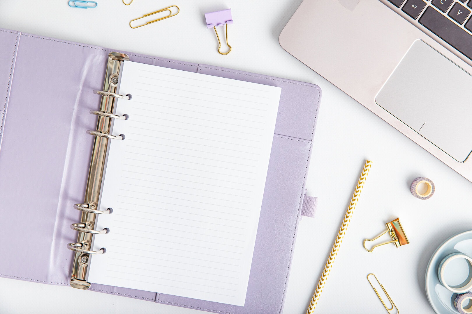 Wkład A5 do organizera w linie na białym papierze