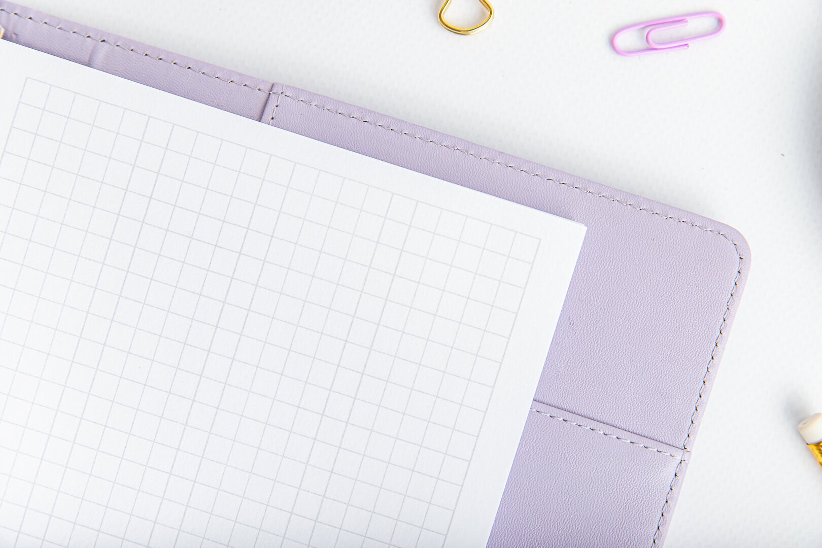 Wkład do organizera A5 w kratkę w fioletowym organizerze