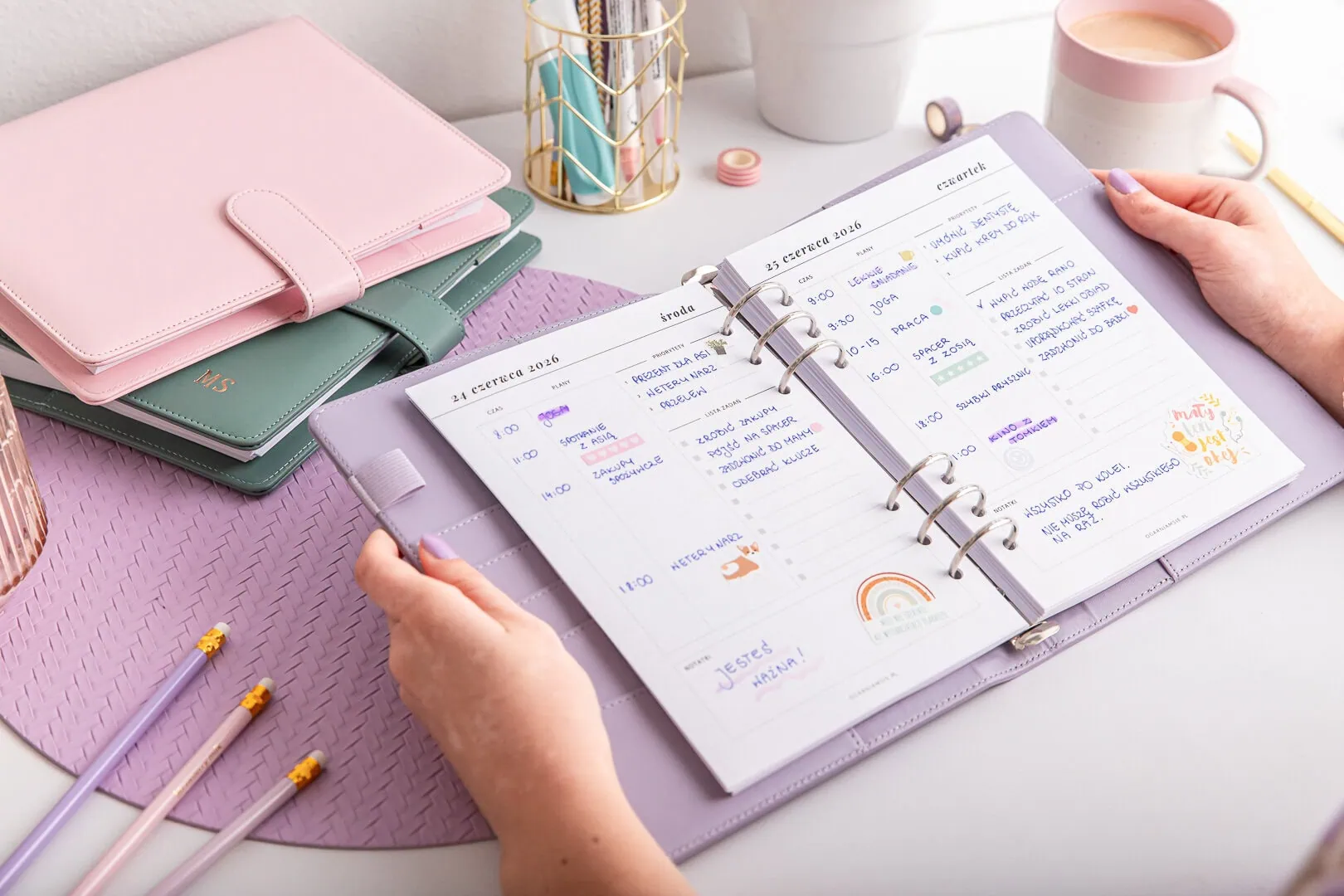 Fioletowy organizer z wkładem - wypełniony