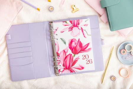 Organizer 2026 ze stroną tytułową Kwiat Magnolii