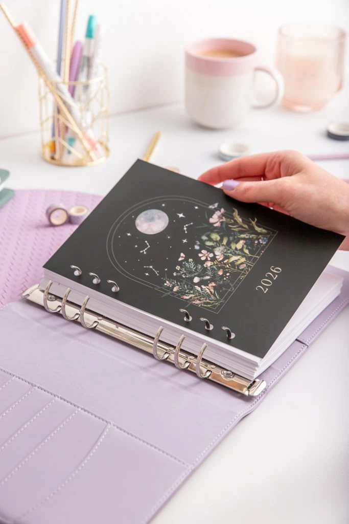 Organizer ze stroną tytułową Księżycowa Dolina 2026