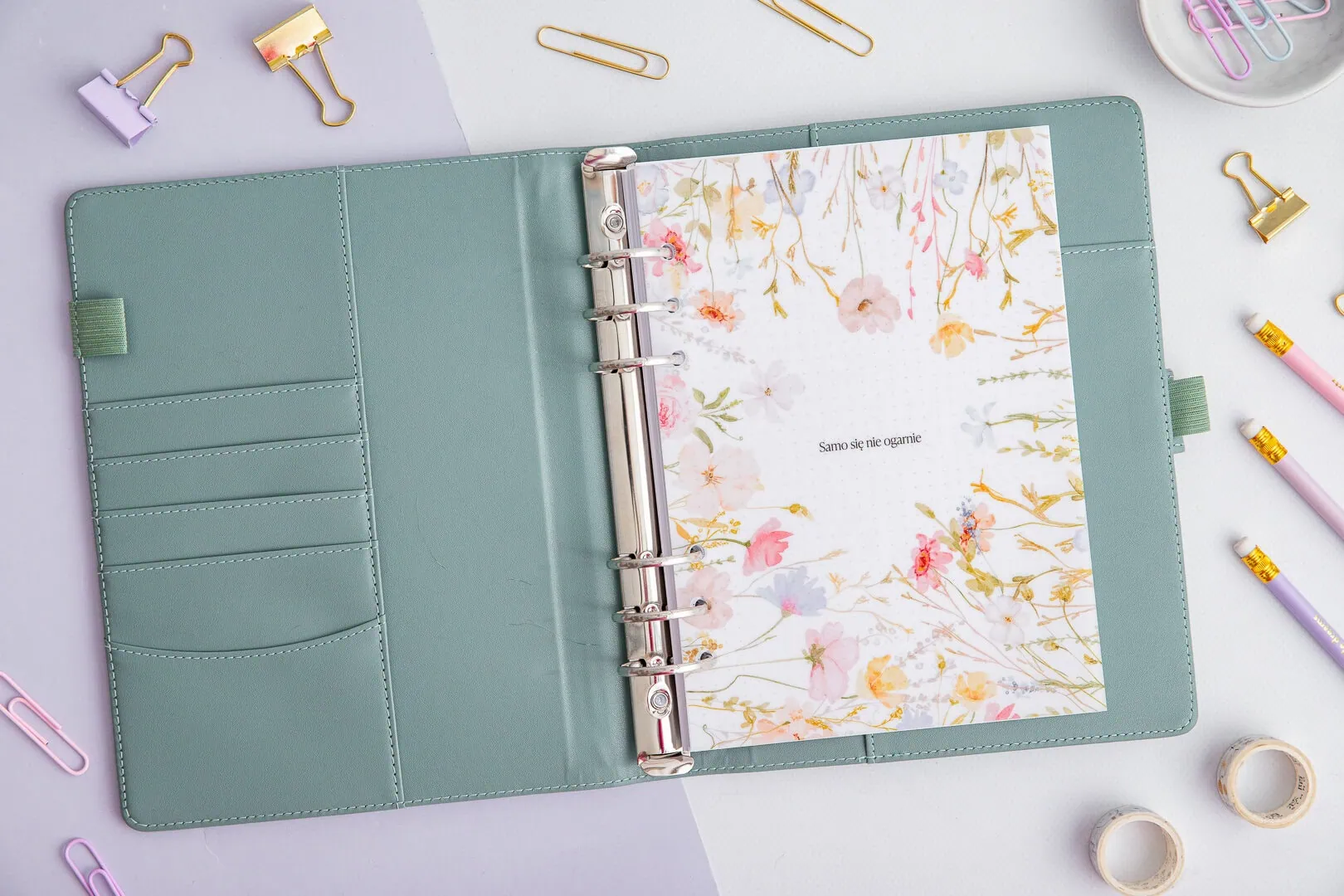 Karta do organizera z botanicznym wzorem i cytatem