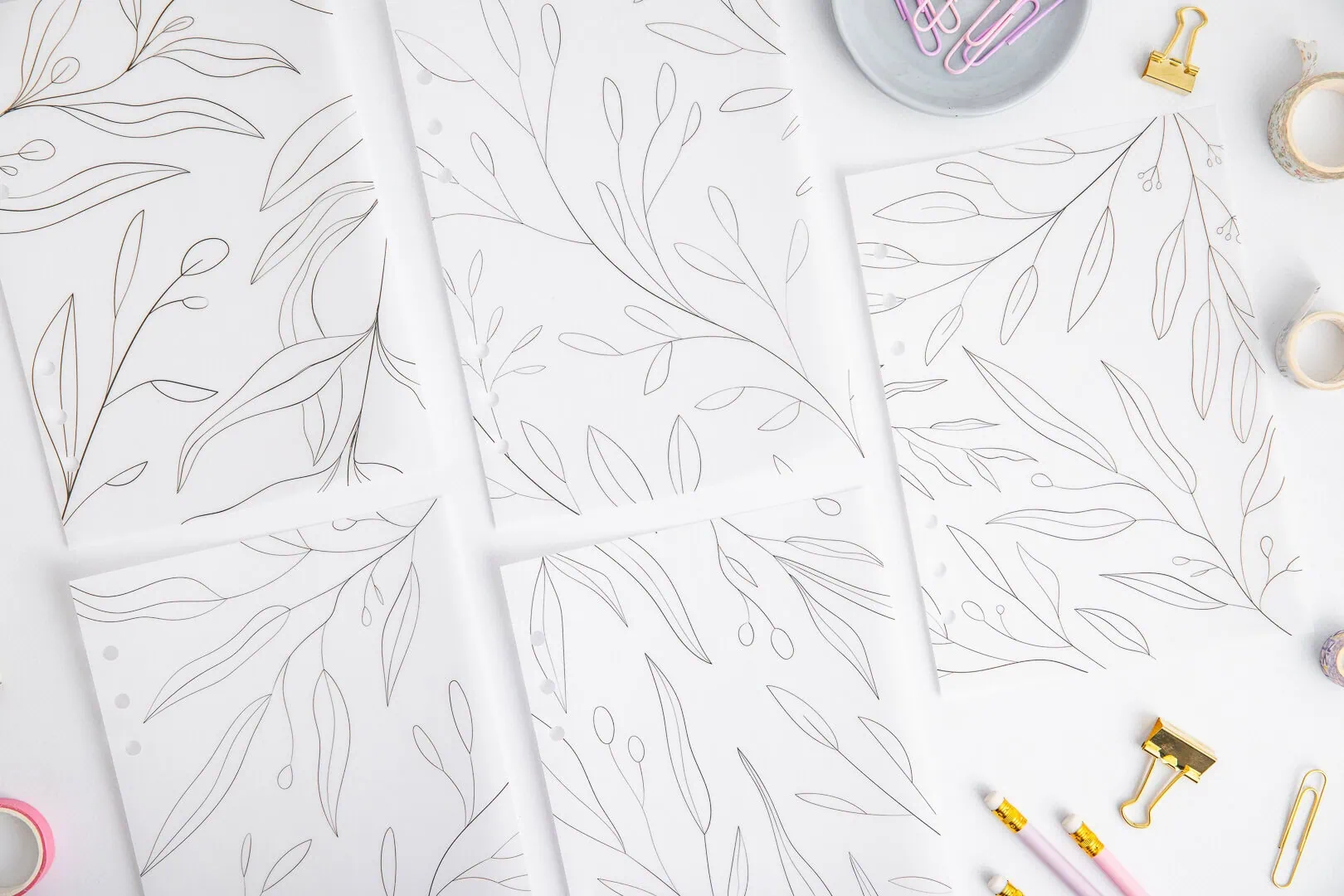 Karty do organizera na papierze transparentnym w liście