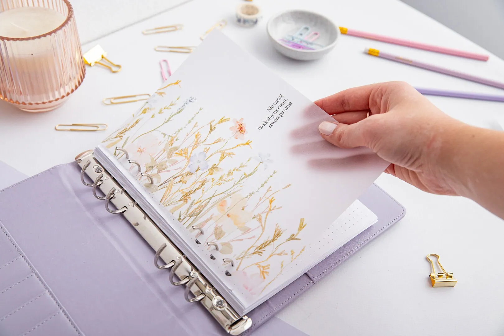 Motywacyjna karta do organizera z cytatem - wzór roślinny