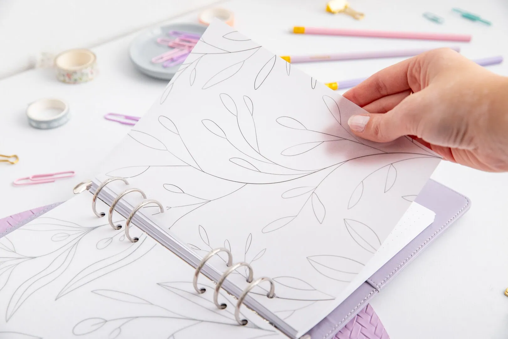 Przekładki do organizera na papierze transparentnym w liście