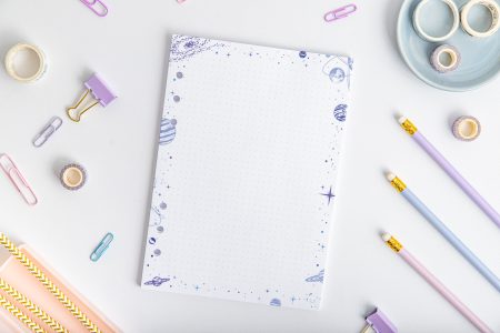 Wkład do organizera A5 – kartki w kropki z motywem | Kosmiczna Przestrzeń