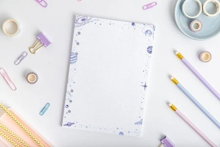 Wkład do organizera A5 – kartki w kropki z motywem | Kosmiczna Przestrzeń