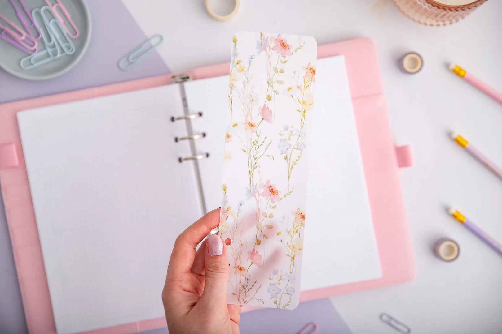 Zakładka do organizera | Akwarelowa łąka na papierze transparentnym