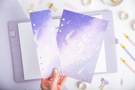 Strona tytułowa i zakładka do organizera - Fiołkowa galaktyka (2)