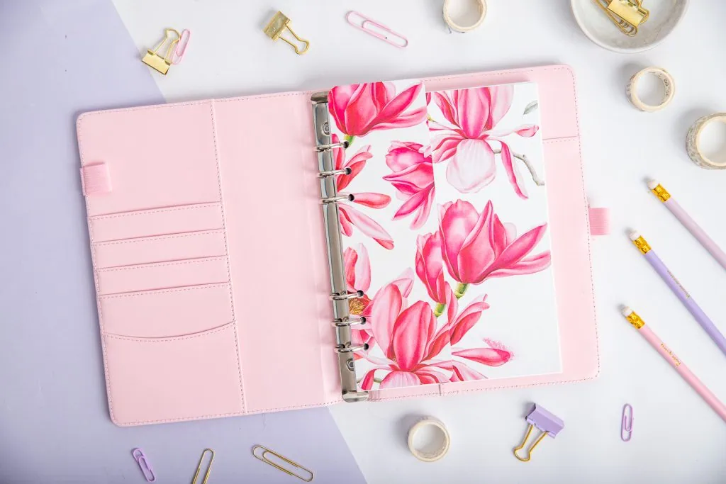 Strona tytułowa i zakładka do organizera - Kwiat Magnolii