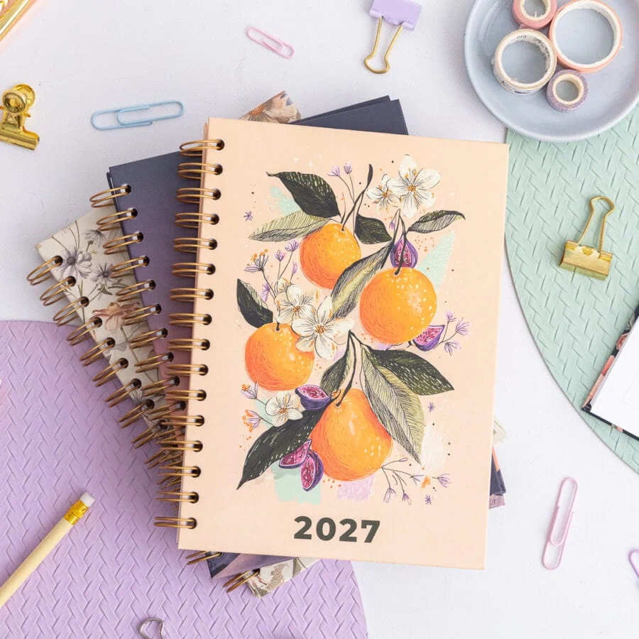 Planery spirallowe 2027 z kolorowymi okładkami
